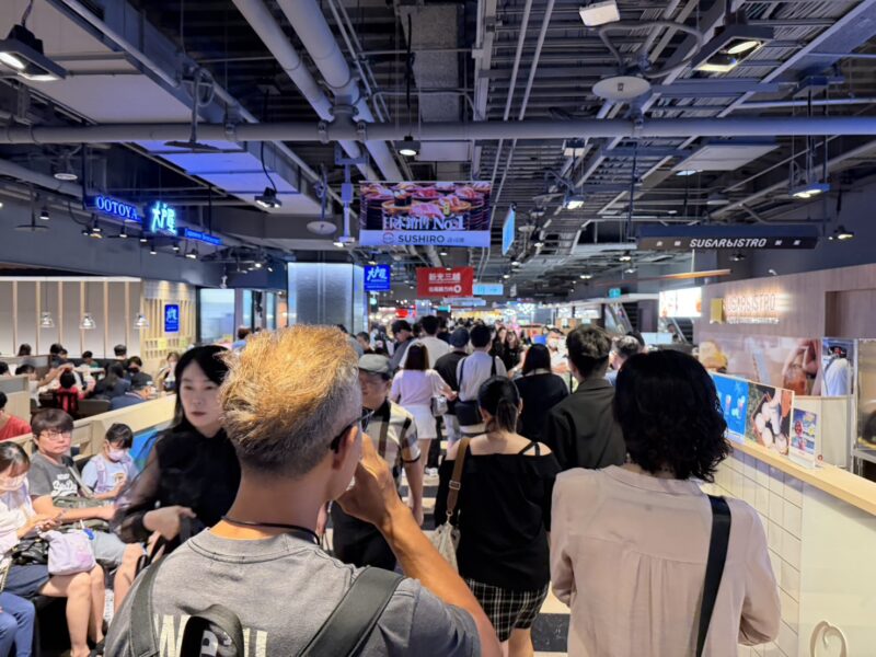 ▲祭出演唱會票根優惠，吸引追星族及旅客到館消費，放大演唱會經濟效益。（圖/新光三越高雄左營店提供）