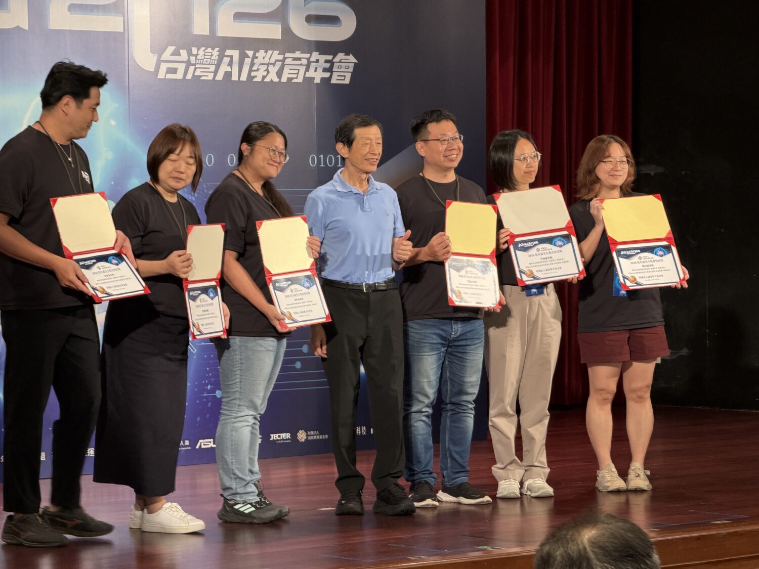 南市樹林國小團隊勇奪教育科技獎