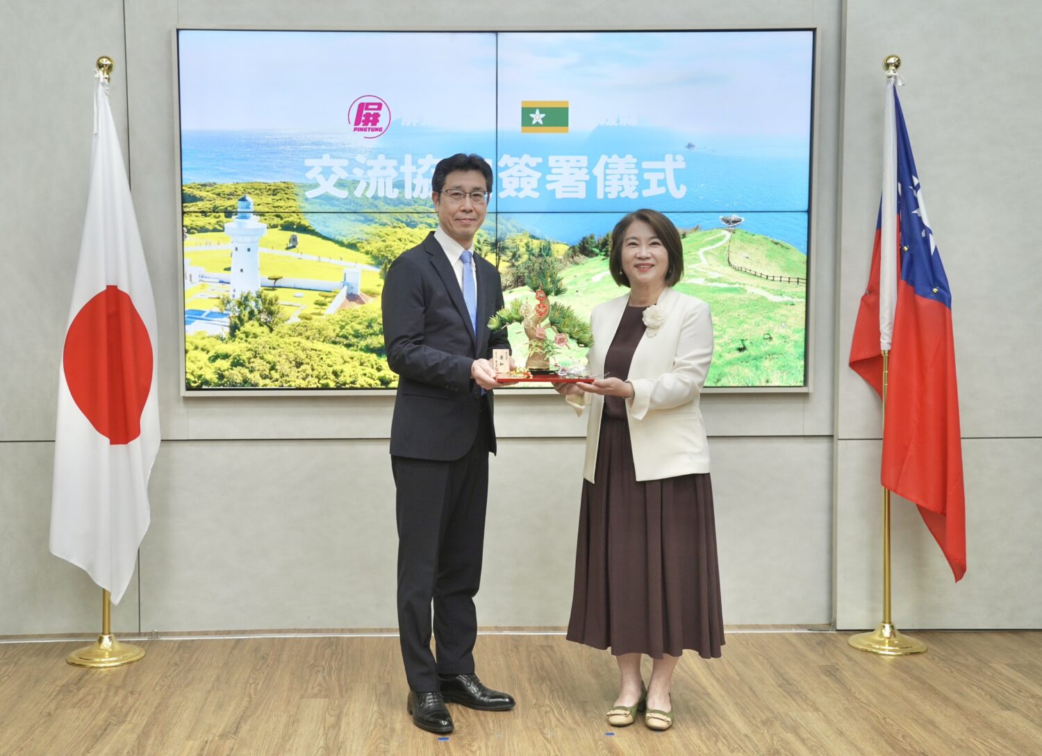 台日合作邁向新里程 屏東縣、日本愛媛縣跨海視訊簽署MOU