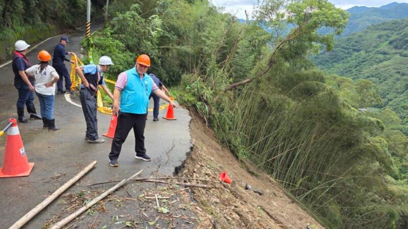 巴威颱風過境　桃市復興區鄉道多處崩塌將持續搶修中