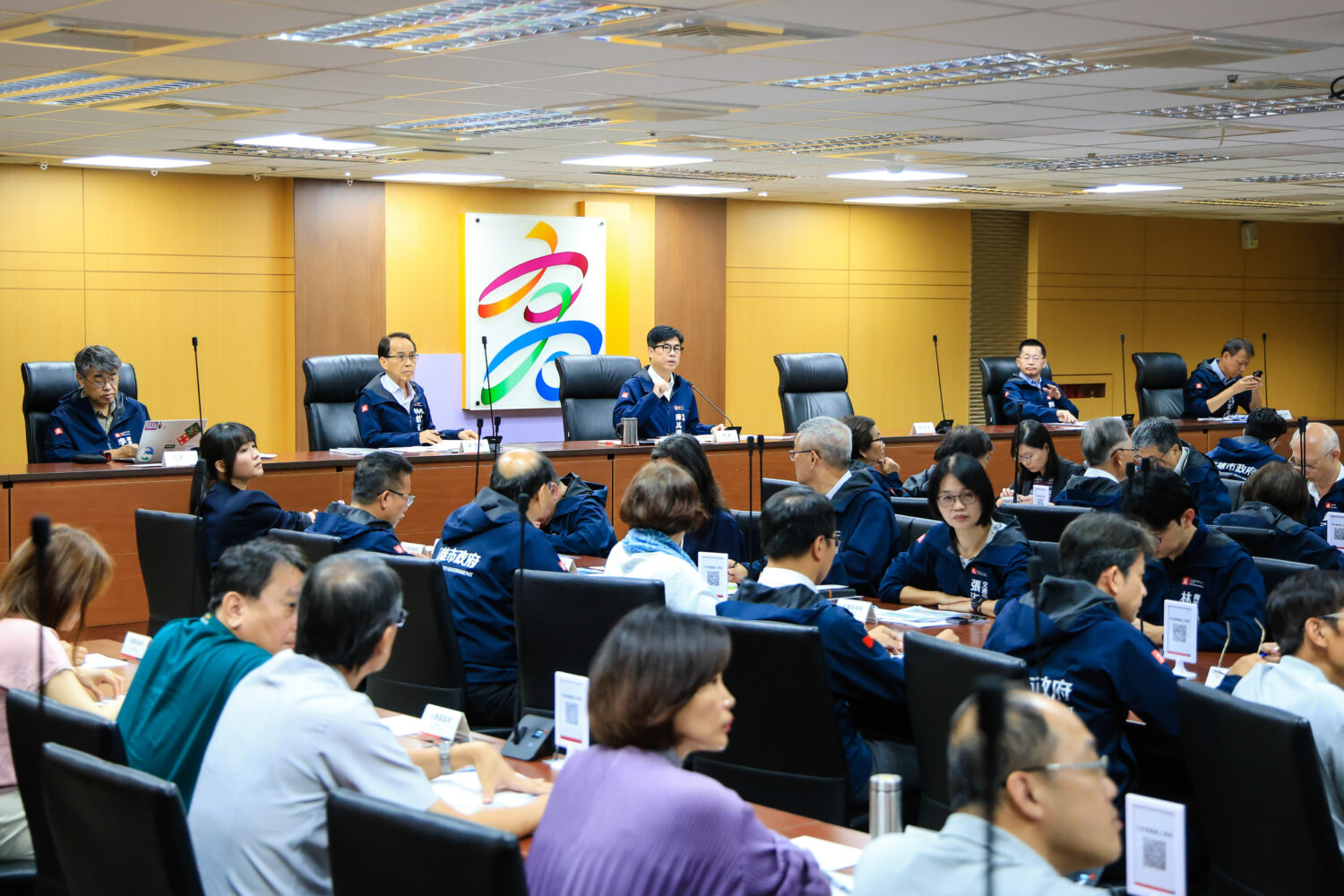 守護市民安全 陳其邁主持市政會議指示防颱、防詐、防毒、防疫行動 守護市民安全 陳其邁主持市政會議指示防颱、防詐、防毒、防疫行動