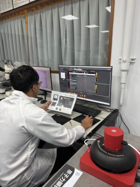 義守大學畢業生黃暐珵獲國科會研究創作獎 研製環保工作電極開發低成本有機太陽能電池