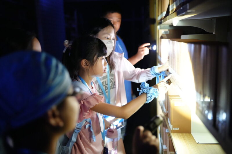 高市圖夜宿活動「亞灣海洋探險號」啟航 讓閱讀與想像力乘風破浪