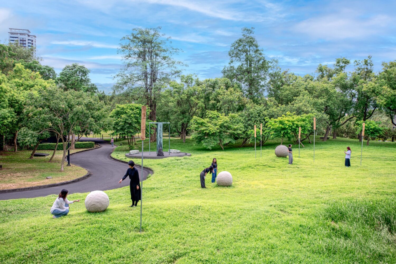 《縫隙計畫 KMFA:In-Between》7月31日起開展 高美館首度推出園區空間藝術徵件計畫 《縫隙計畫 KMFA:In-Between》7月31日起開展 高美館首度推出園區空間藝術徵件計畫