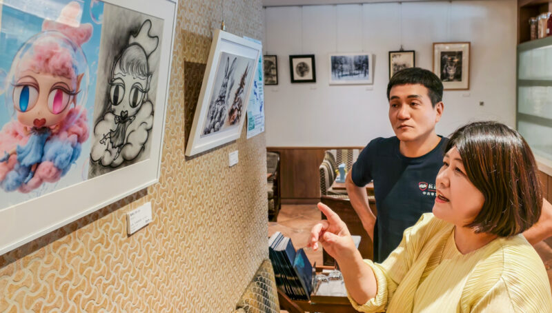 ▲《薩伯康森海域》聯展,值得你來細細品味。(圖/記者張忠義攝)