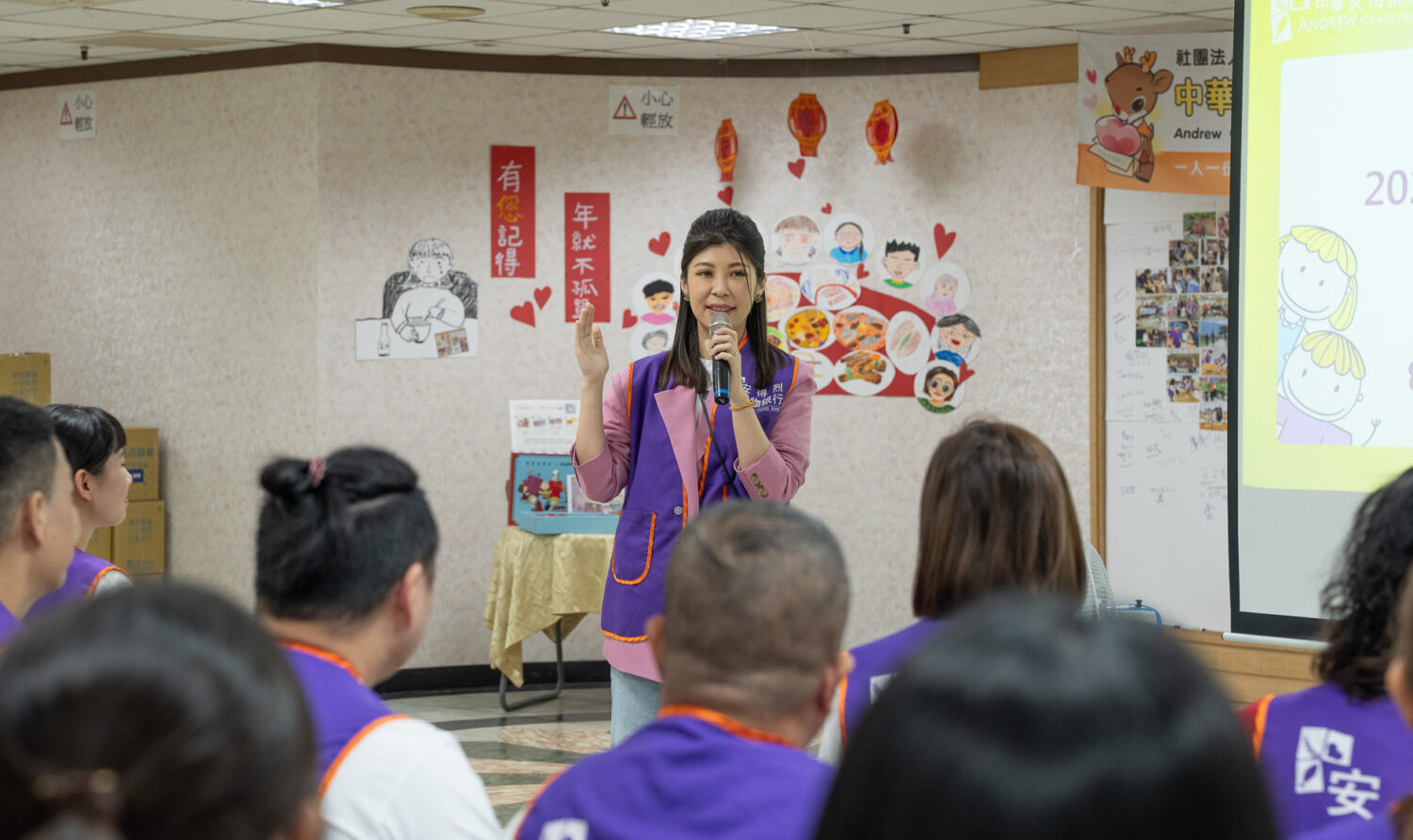 ▲THE AMNIS然一酒店總經理賈璧羽於活動開場分享「集食行善」理念,號召萬豪集團姐妹酒店。(圖/THE AMNIS然一酒店提供)