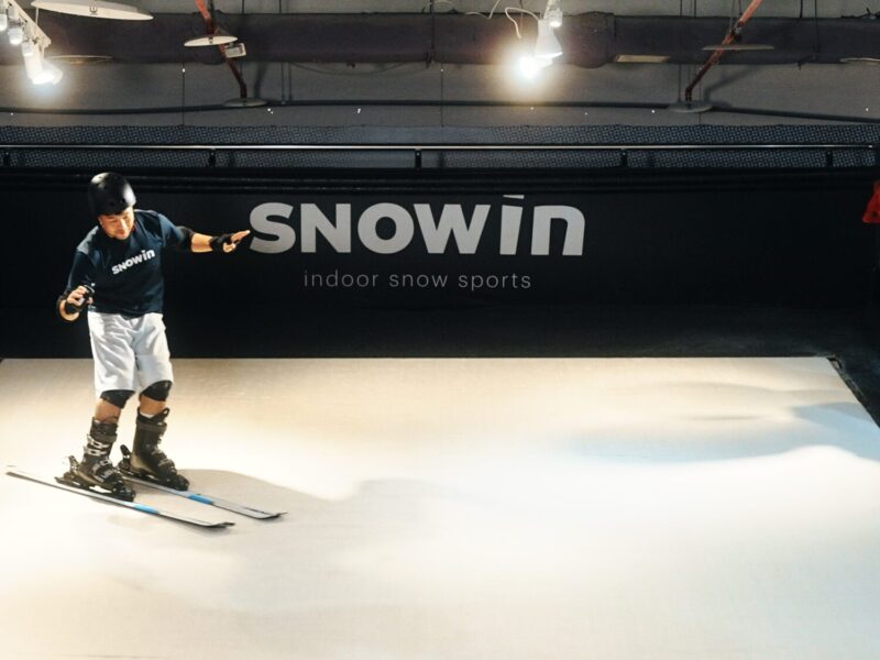 ▲位於大道東1F的Snowin，7.1(三)-8.31(一)_推出滑雪夏令營，每人每次優惠價8,999元。（圖/SKM Park Outlets高雄草衙提供） 