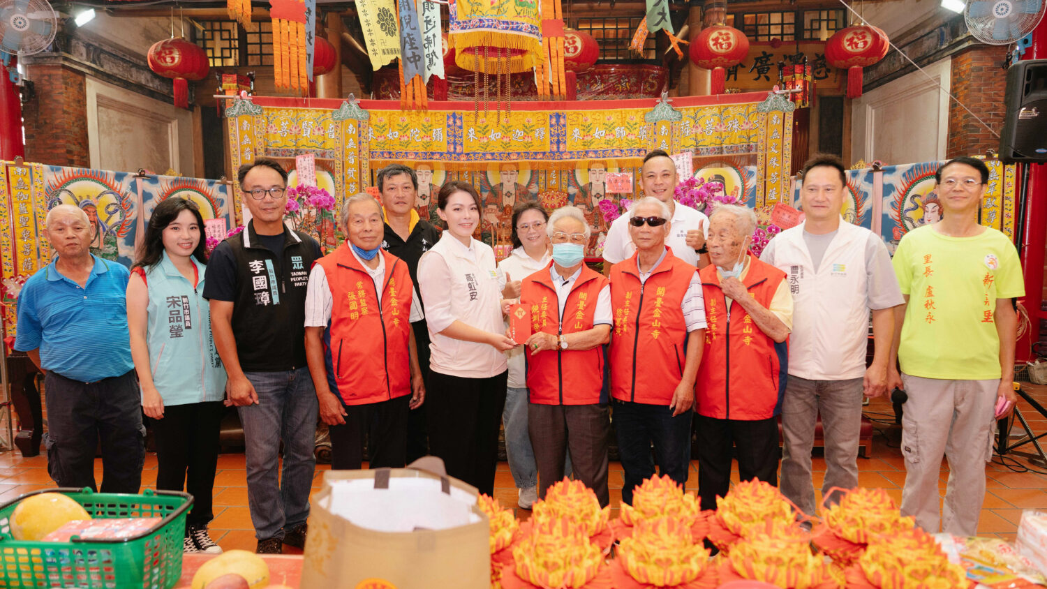 觀音菩薩成道紀念日 高虹安市長赴金山寺、竹蓮寺參香祝禱 祈求竹市風調雨順、國泰民安