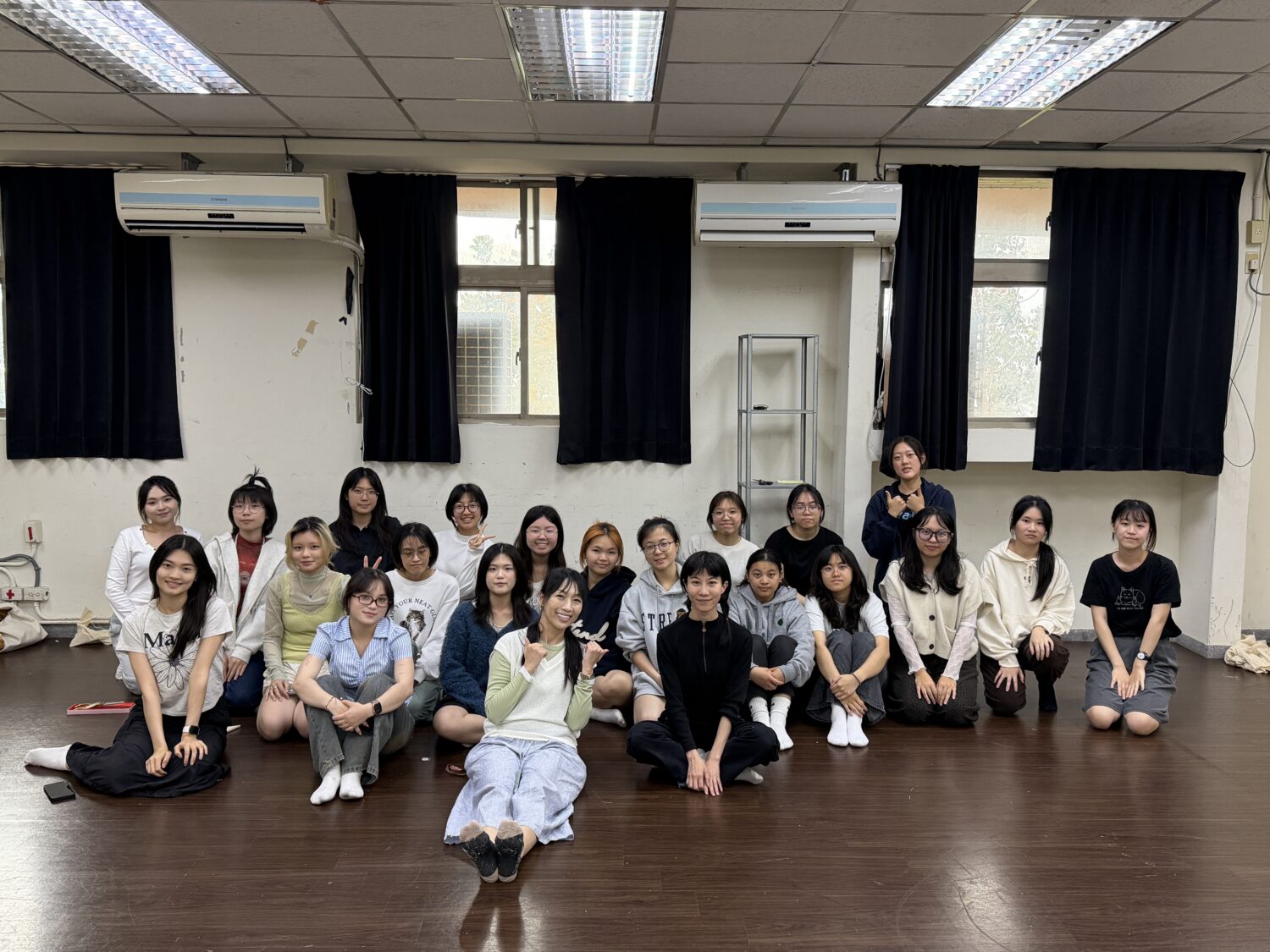 中山大學劇藝系首度動靜態服裝雙展 聽!服裝在說話 中山大學劇藝系首度動靜態服裝雙展 聽!服裝在說話
