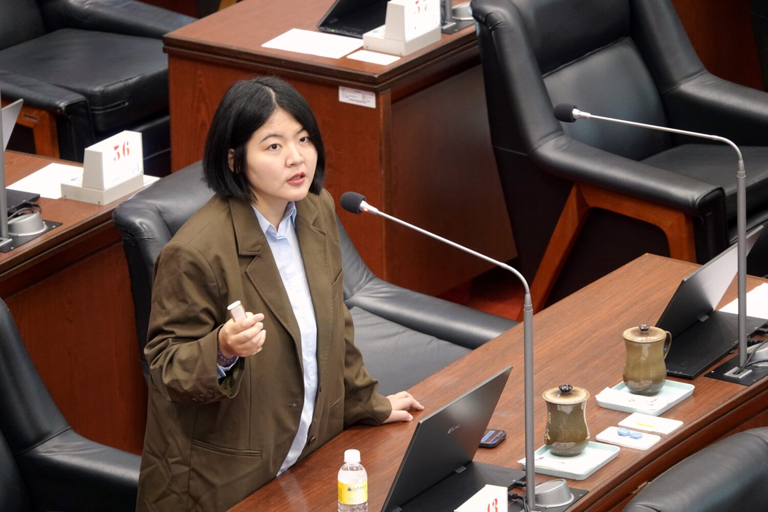 接住每一位老師！鄭安秝議員要求高市府強化教師支持與危機預防，不讓求助成為最後一步