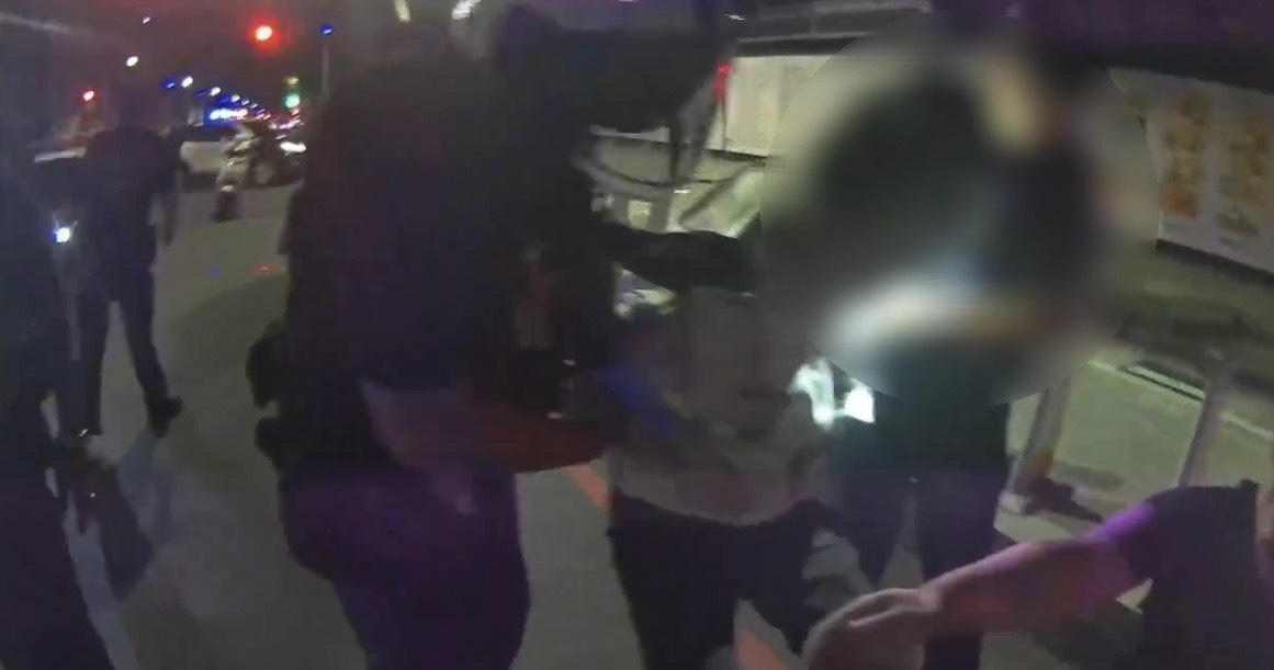 毒駕失控狂飆！苓雅警深夜追緝查獲安毒、依托咪酯送辦
