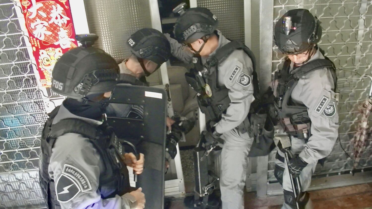 仿檳榔攤「現包現賣」販毒！南市刑大追查藥頭　透天厝騎樓變毒品交易站