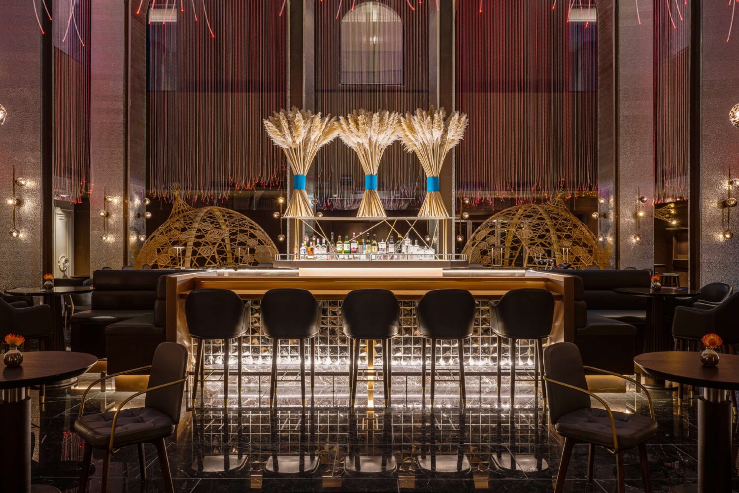 ▲高雄洲際酒店 WA-RA 日式餐廳料理長工藤將和，與新加坡名廚Louis Pacquelin，首度攜手呈現「WA-RA x French Connection 四手聯彈 餐酒晚宴」。（圖/高雄洲際酒店提供）