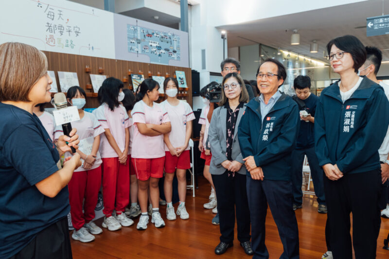 高市府交通局攜手高市圖出版《每天，都要平安過馬路》 讓交通安全月從閱讀出發