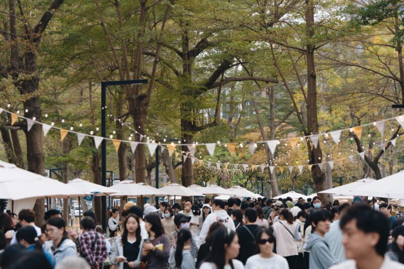 高美館推「英國文化年」 結合展覽、電影、經典車聚與講座 解碼英倫生活
