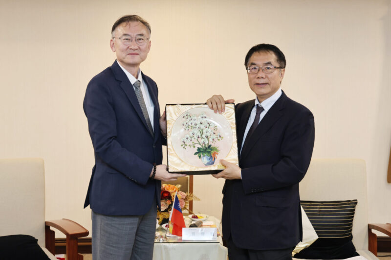 駐台北韓國代表部新任代表黃載皓拜會　共促台韓交流再升級