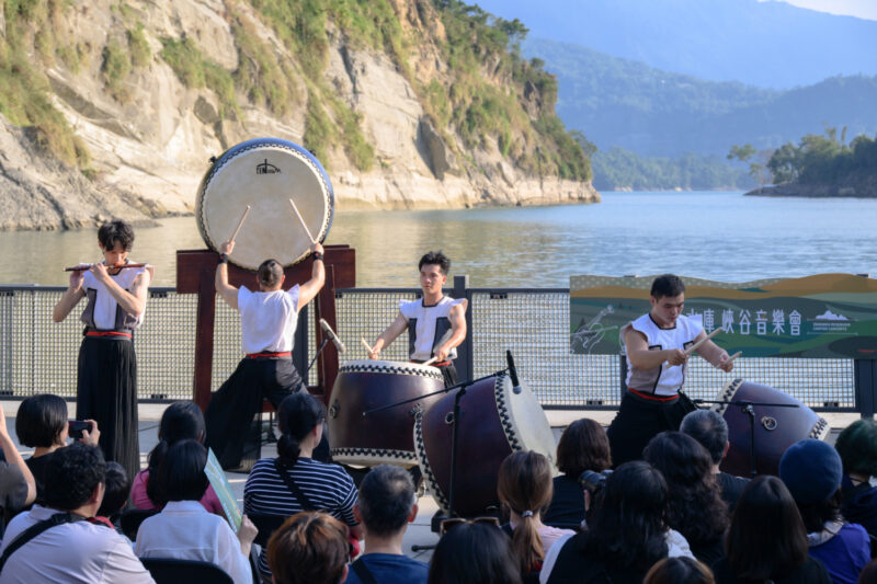 秋遊大埔玩樂再抽大獎！曾文水庫峽谷音樂會祭出iPad、AirPods 4