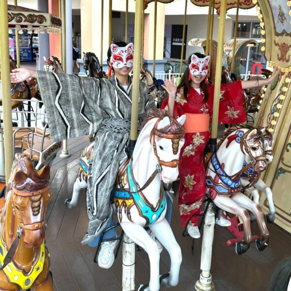 ▲鈴鹿賽道樂園祭出「狐你轉圈圈」即日起至10月每週六日及國定假日配戴指定妖怪配件。（圖/SKM Park提供）

原文出處：創新聞 (https://pronews.tw/?p=311192)