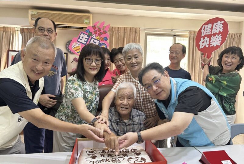 榮民馮爺爺百歲壽辰  新竹榮服處傳遞關懷與祝福