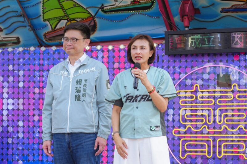 賴瑞隆甲仙、杉林後援會接續成立　獲贈球棒、甘蔗期許順利當選