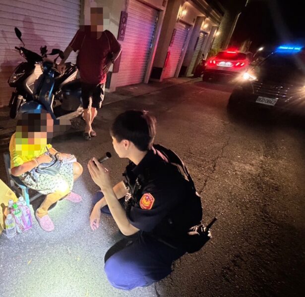 一天尋回2迷途老婦！永康警化身「暖心護送隊」平安送回家