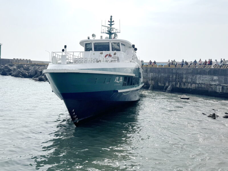 「琉興號」客船琉球沿海擱淺　 屏縣府交旅處即時啟動應變機制　船上40人全數平安獲救