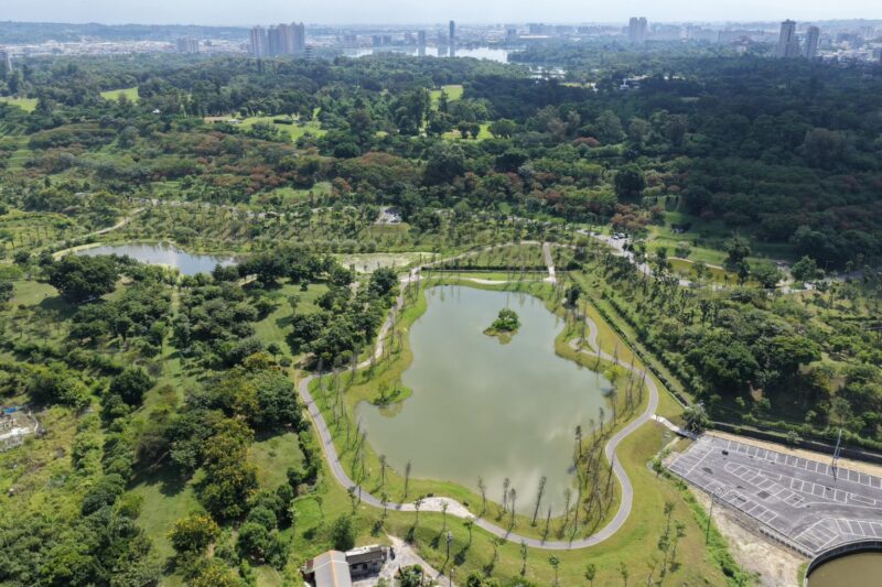 國慶連假走訪果嶺自然公園　雙湖停車場123格車位助攻順暢入園