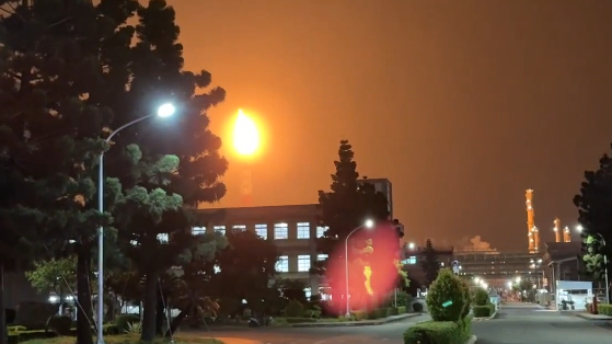 中油林園廠丙烯壓縮機油壓設備異常 10分鐘後即無火光 未造成人員受傷