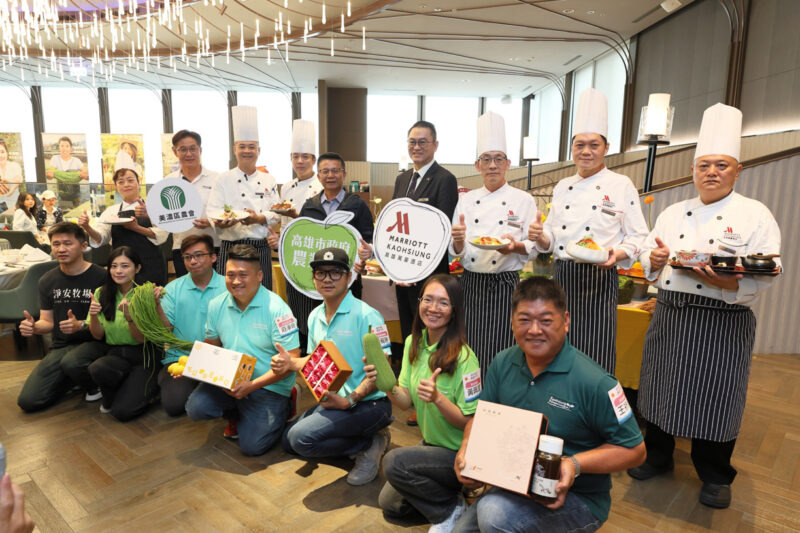▲高雄萬豪酒店與高雄市政府農業局共同推動「在地食材採購暨主廚共創推廣計畫」，於今(2)日在皇豪中餐廳發表合作成果。（圖/高雄萬豪酒店提供）